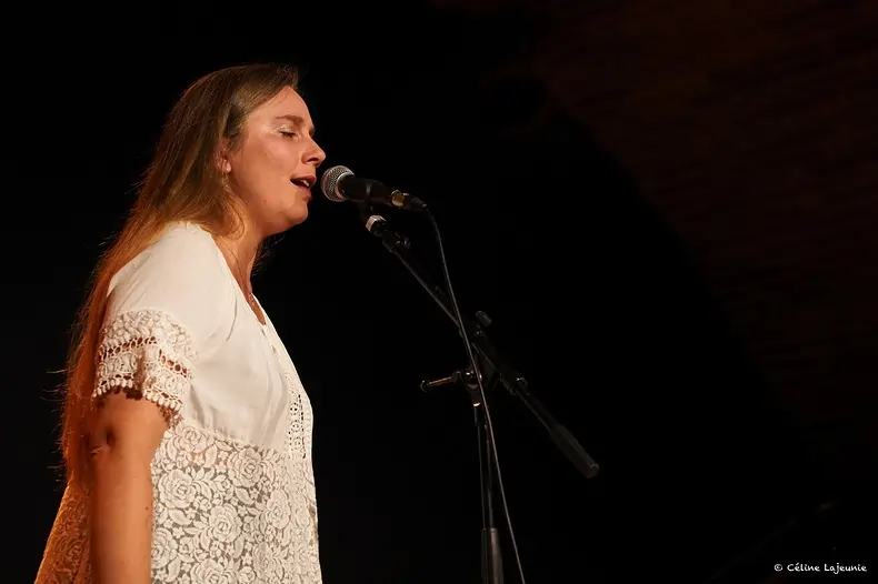 Andreea Lunăuţa - chanteuse